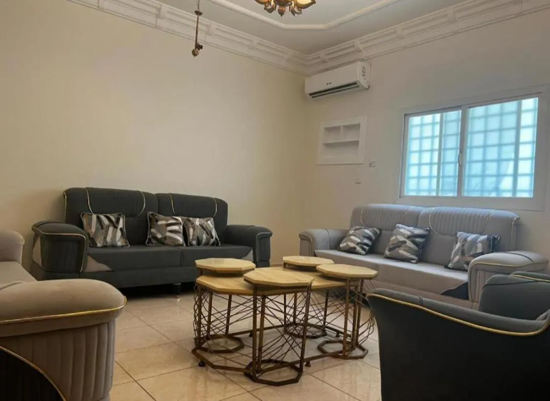 Holiday home دور كبير فخم للإيجار اليومي أو الشهري